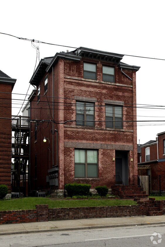 Foto del edificio - 108-110 E Kentucky St