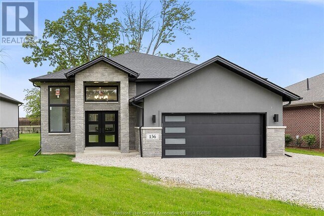 Building Photo - 156 Meloche Rd