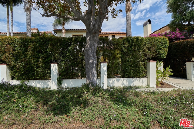Exterior Sidewalk - 1213 Hi Point St