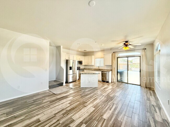Foto del edificio - 1350 S Greenfield Rd