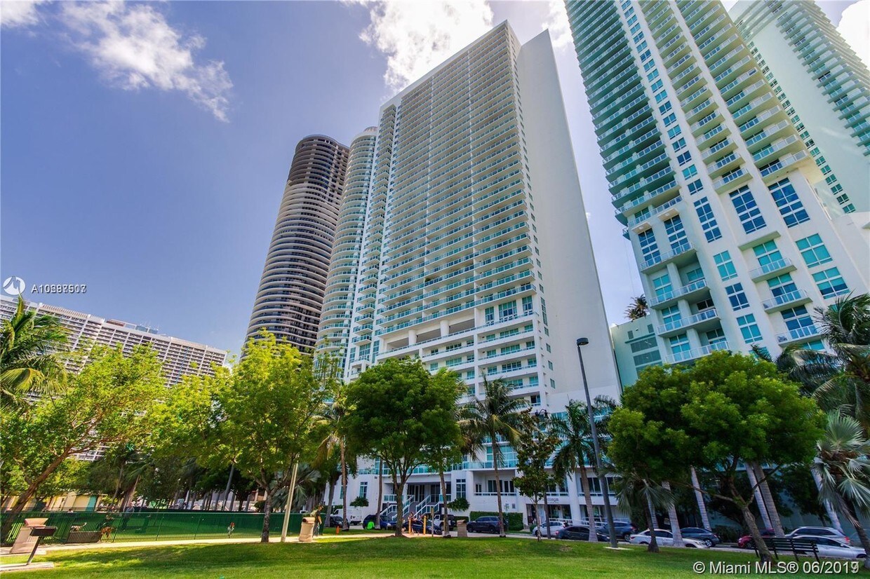 1800 N Bayshore Dr, Miami, FL 33133 Condo for Rent in Miami, FL