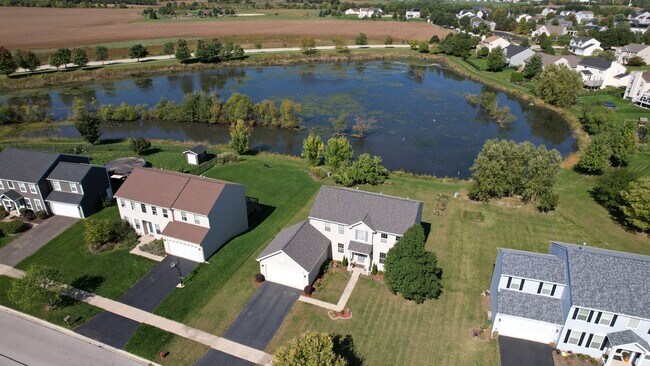 Foto del edificio - 2449 Alan Dale Ln