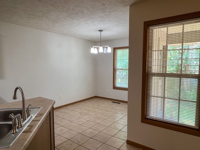 Building Photo - NEW LUXURY DUPLEX in the sought-after Sout...