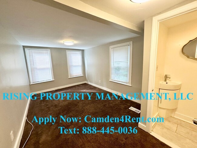 Foto del edificio - Renovated 4 Bedroom 2.5 Bathroom home in the heart of Downtown Camden with private primary bathroom.