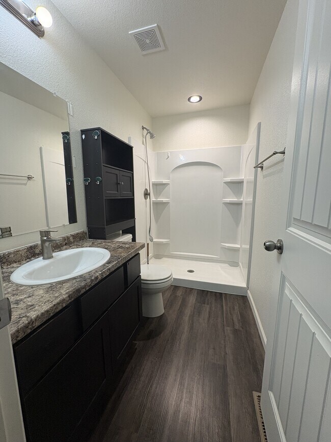 Building Photo - 507 Foxtail Pl