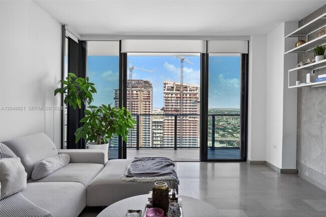 Foto del edificio - 68 SE 6th St