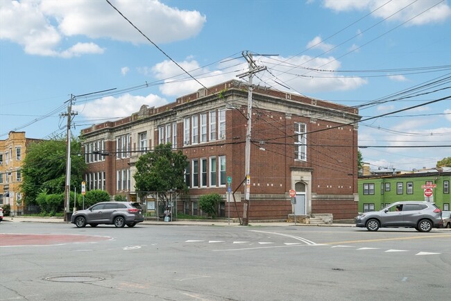 Building Photo - 48 Washington Ave