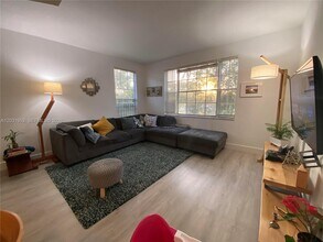 Building Photo - 711 SW 148th Ave