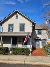 Building Photo - 105 Greene St