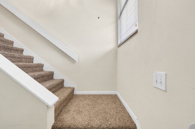 Building Photo - 3112 S Semoran Blvd