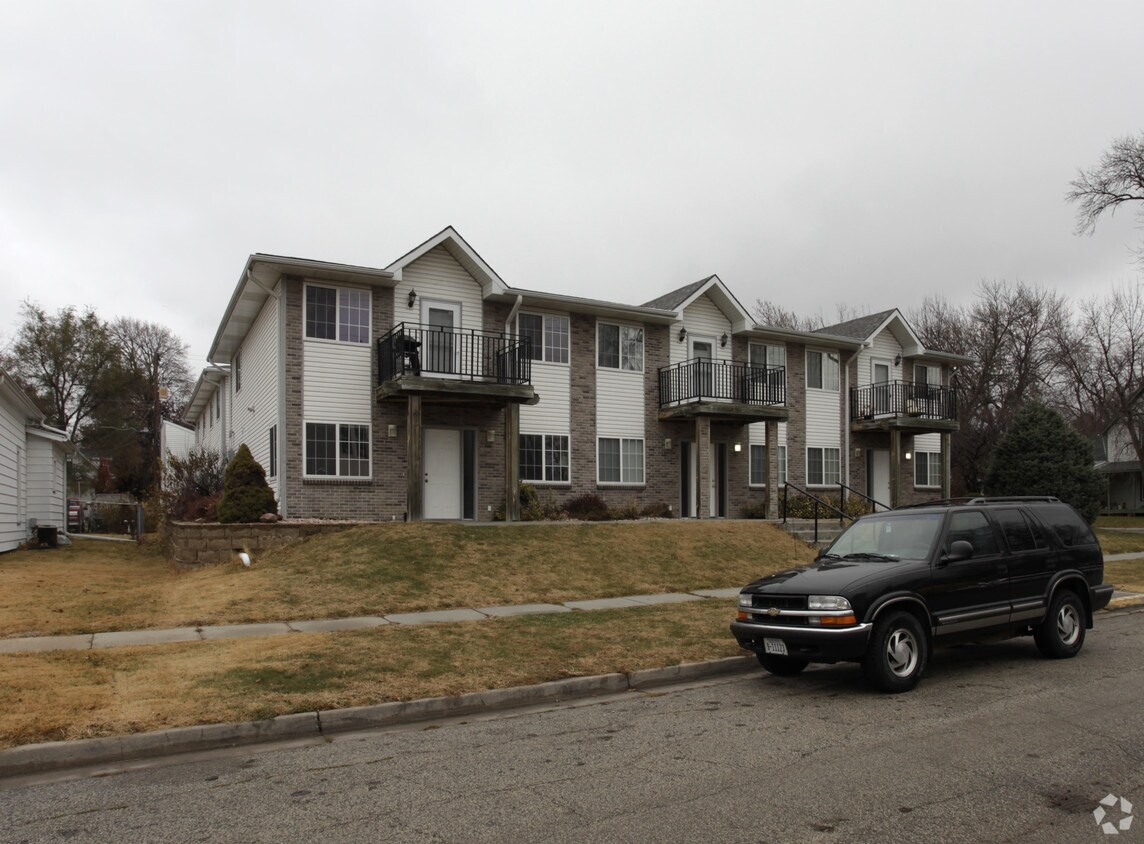 Primary Photo - 2221 N 51st St