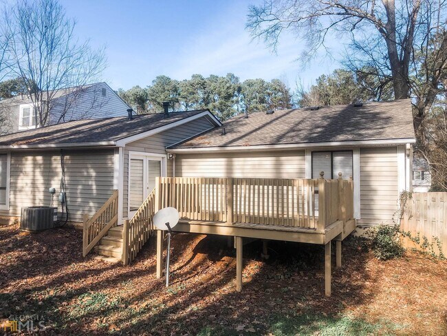 Building Photo - 234 Cedar Dr
