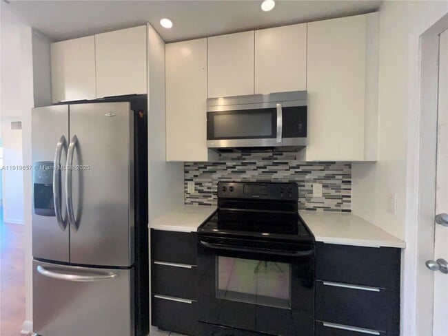 Foto del edificio - 2471 SW 82nd Ave