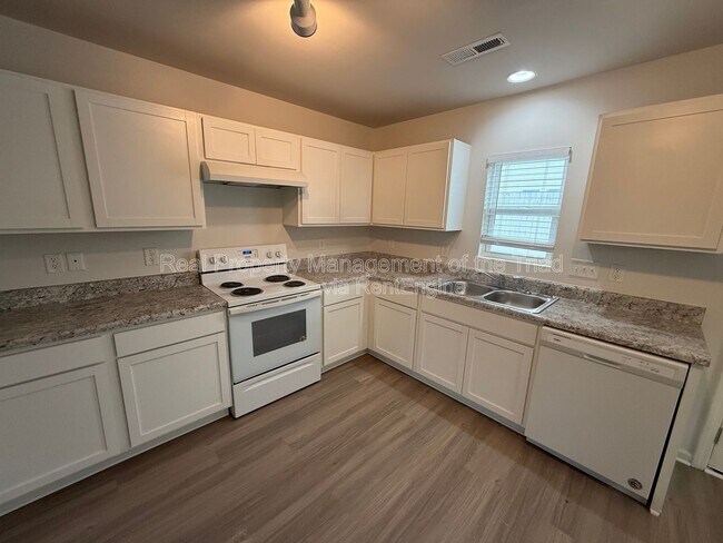 Foto del edificio - 3904 Vershire Ave