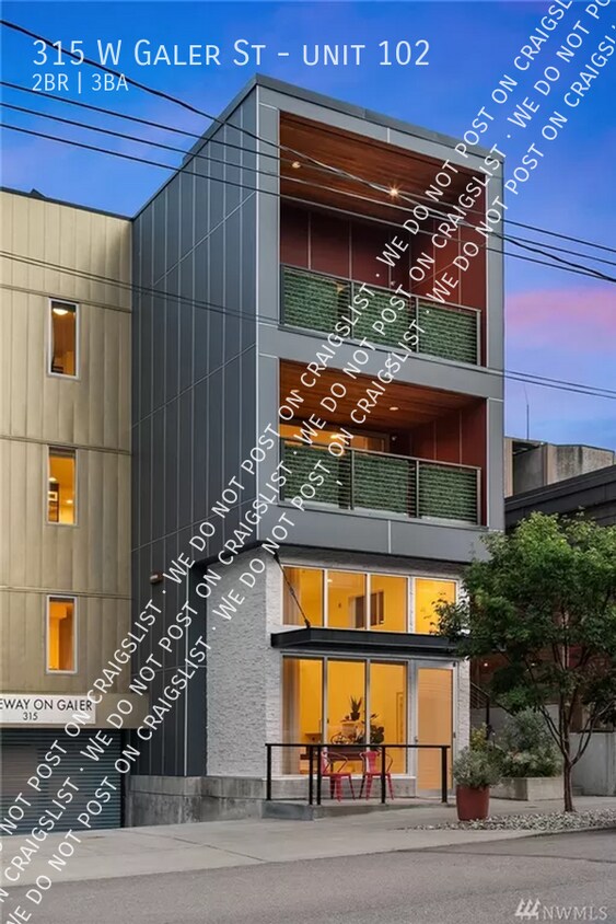 Primary Photo - Stunning 2 bedroom 3 bathroom in heart of ...