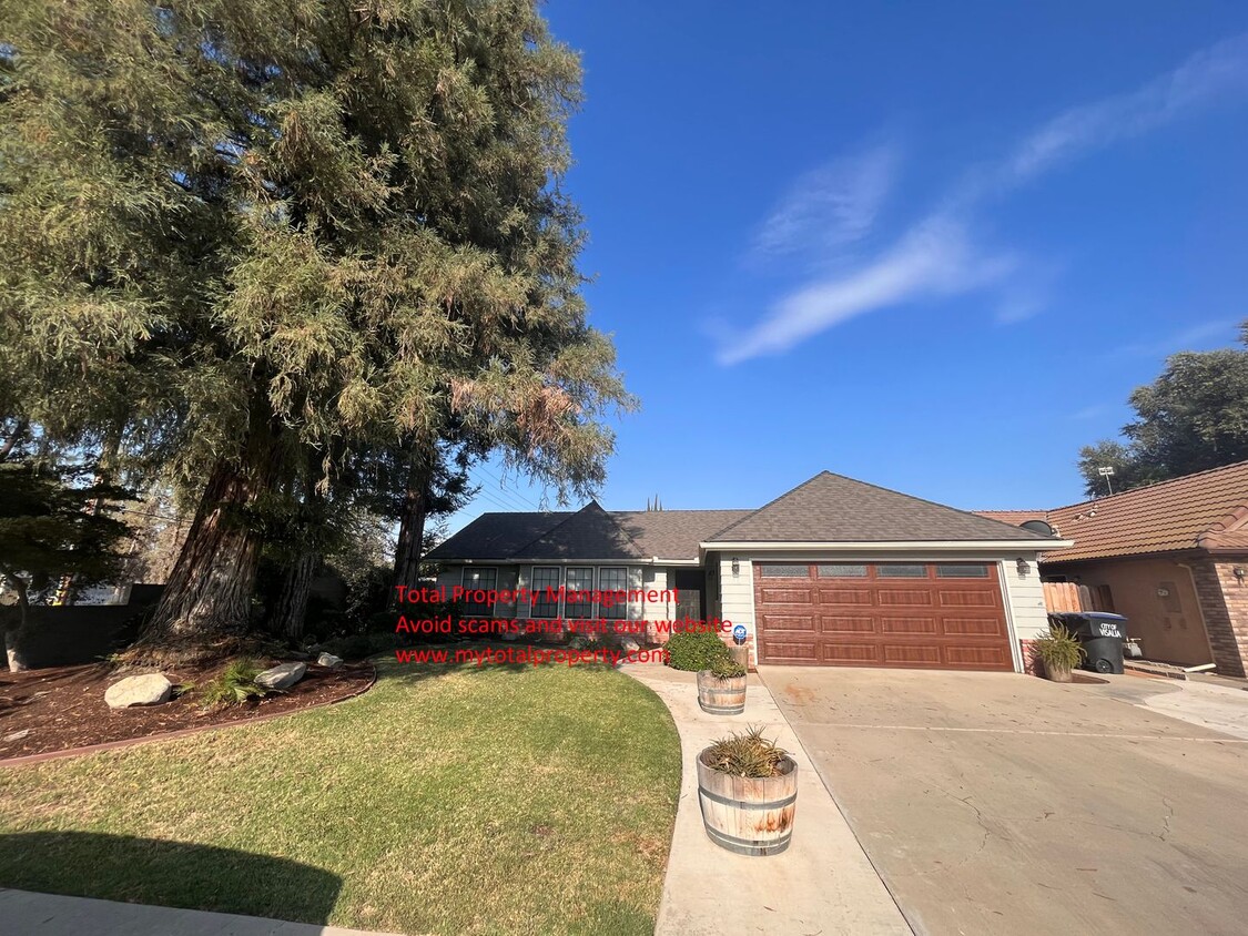 Primary Photo - 540 N Peppertree St