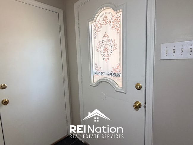 Photo - INCREDIBLE LAYOUT! 3BR/2BA Memphis Gem | Vaulted Ceilings & Soaking Tub | Deck & Fenced Yard! House