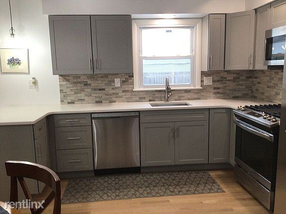 Primary Photo - 3 br, 1 bath House - 1 Riverview Ter