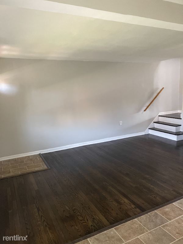 Foto del edificio - 3 br, 1 bath Townhome - 1319 Cypress Ave