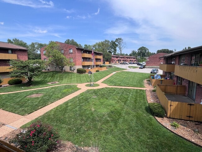 Building Photo - 1190 Calley Dr