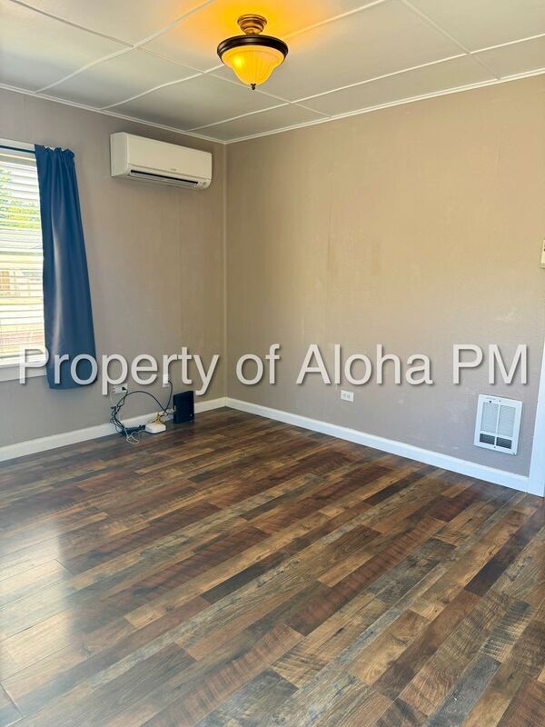 Foto del edificio - 2416 W. Ona St.