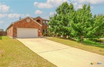 Building Photo - 206 Crowfoot Dr