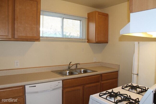 Foto del edificio - 2 br, 1 bath Townhome - 1523 Robby Lane