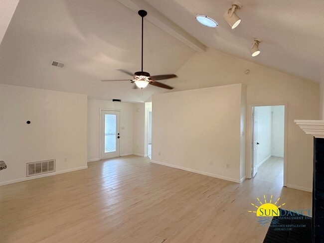 Building Photo - Updated 4 Bedroom Home in Navarre