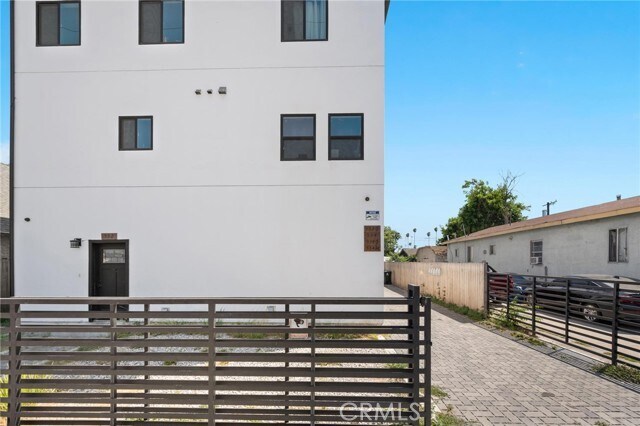 Foto del edificio - 532 W Vernon Ave