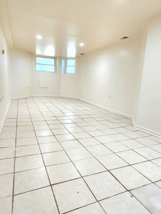 Foto del edificio - 5834 S Morgan St
