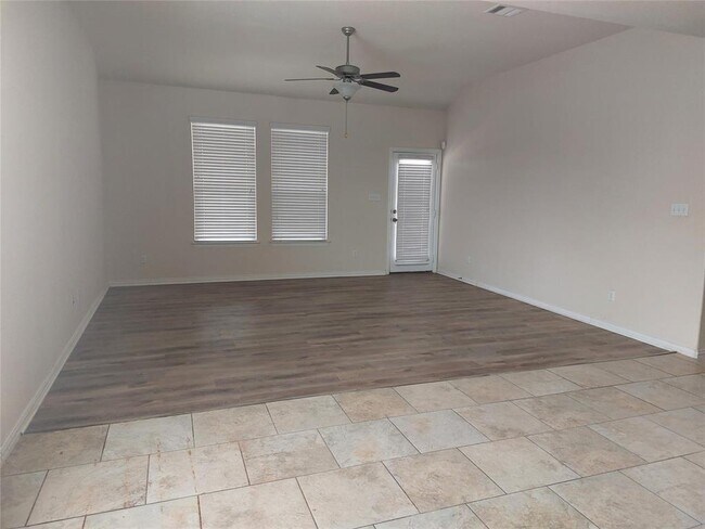 Building Photo - 131 Fossil Stone Trail