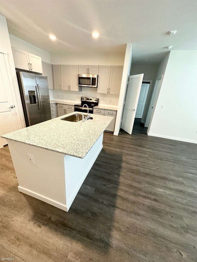 Foto del edificio - 1 br, 1 bath Condo - 4761 W University Dr ...