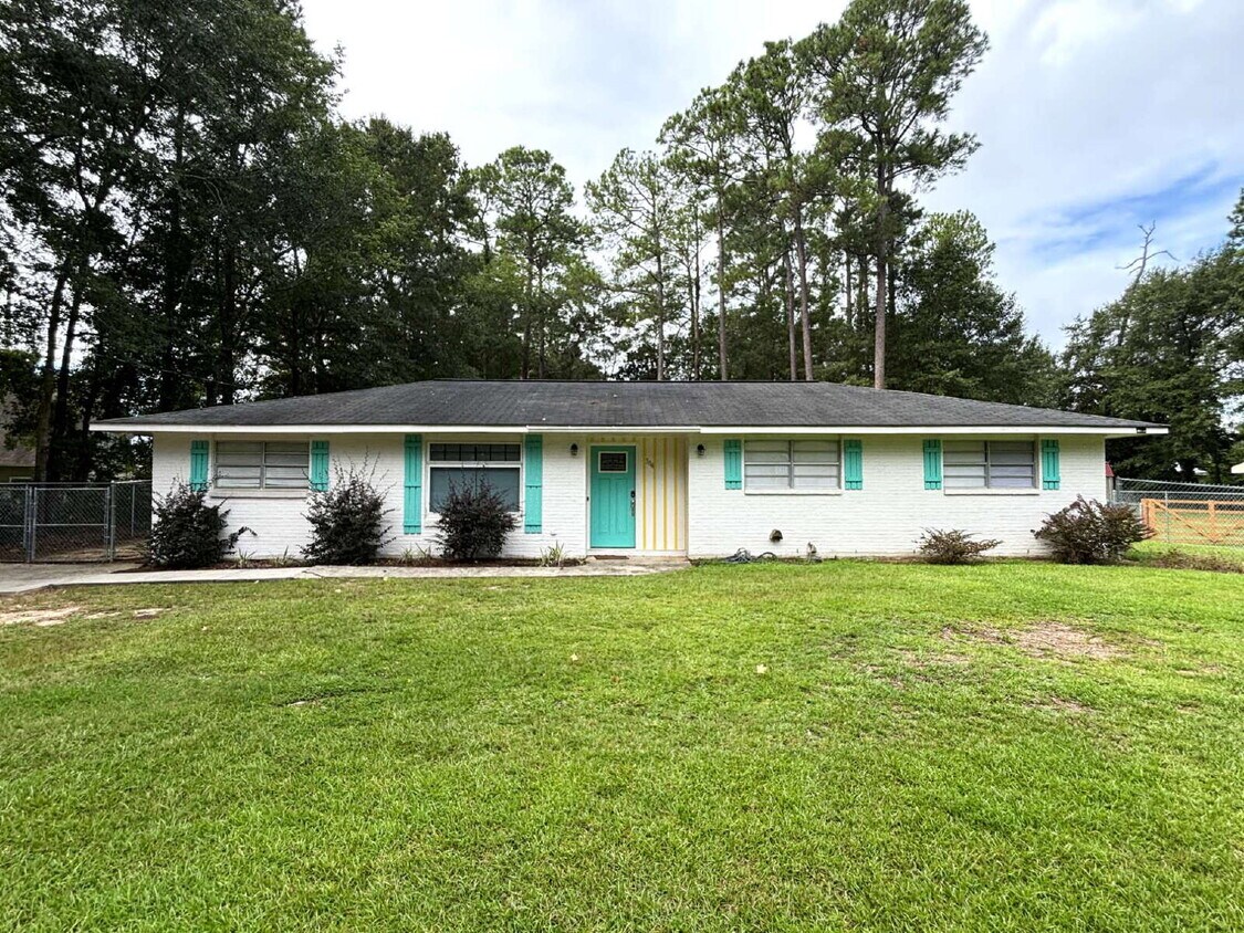 Foto principal - Available now FOR RENT in Dothan, AL!!