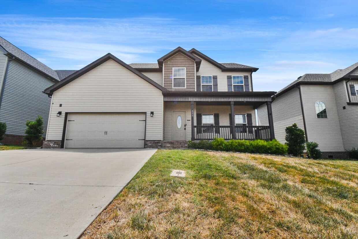 Foto principal - Pet Friendly Three Bedroom with Bonus!