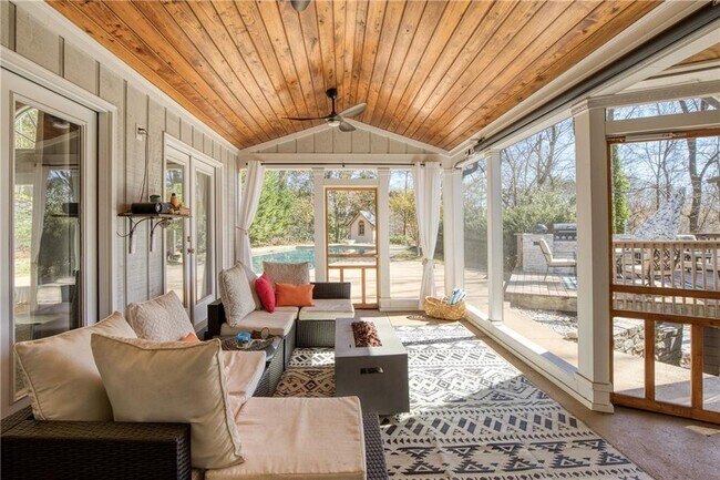 Foto del edificio - 5259 Vernon Springs Trail NW