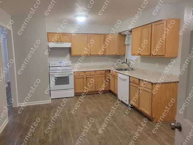 Building Photo - 3862 Cricket Ln