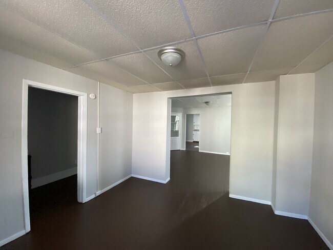 Building Photo - 413 N Pitt St