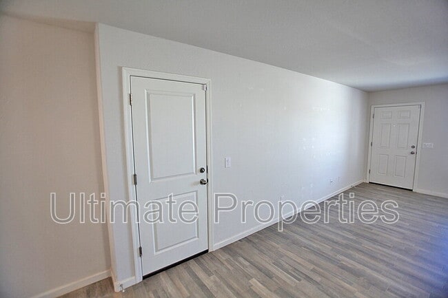 Building Photo - 478 Cahan Dr