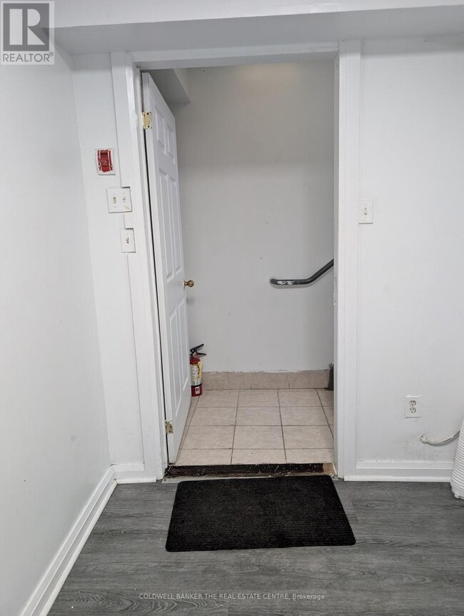 Building Photo - 2823 Danforth Ave