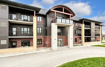 Building Photo - The Crossing Apartments