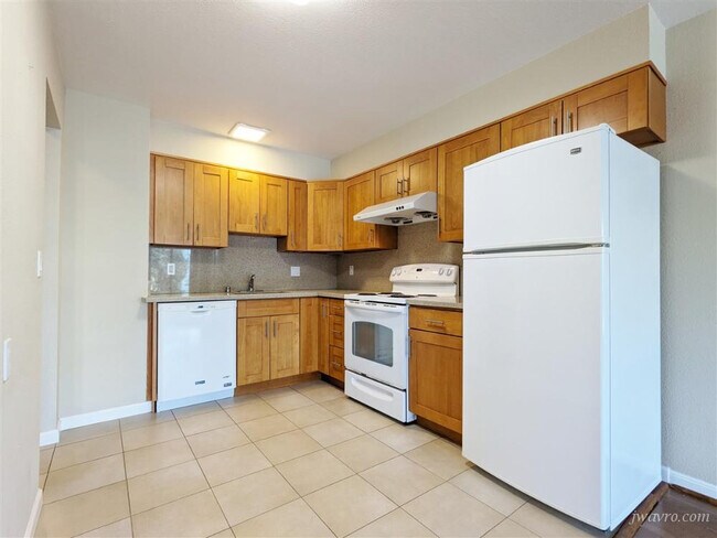 Building Photo - 7221 Geary Blvd