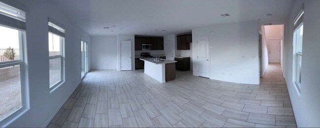 Foto del edificio - 380 Rosefinch St