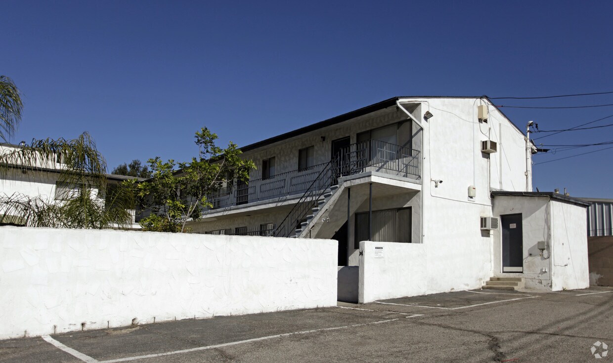 Building Photo - Continental Apartments