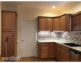Building Photo - 2 br, 2 bath Apartment - 14 Bay State Rd # 1A