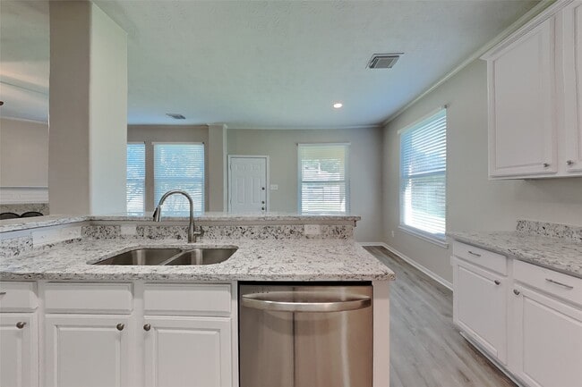 Foto del edificio - 17903 Timber Crossing Ln