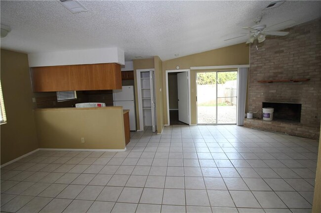 Building Photo - 12818 Copper Cliff Ave