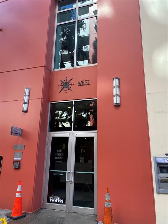 Building Photo - 1120 E Kennedy Blvd