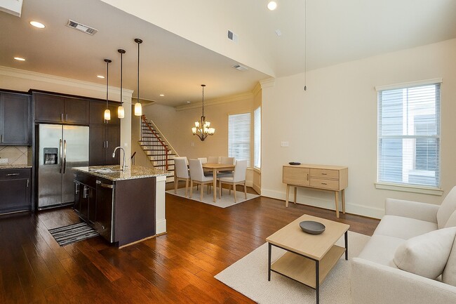 Foto del edificio - 1815 Drew St