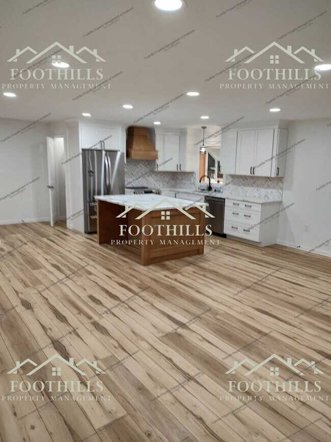 Foto del edificio - 202 Wedgewood Dr