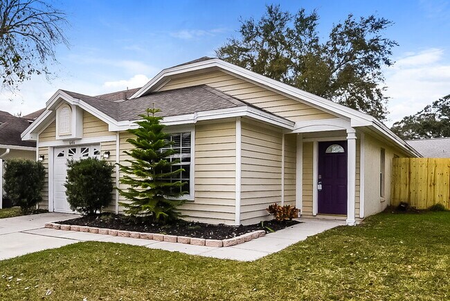 Foto del edificio - 646 Upperriver Ct